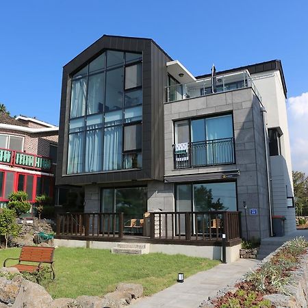 Plumeria Pension Jeju Exterior foto