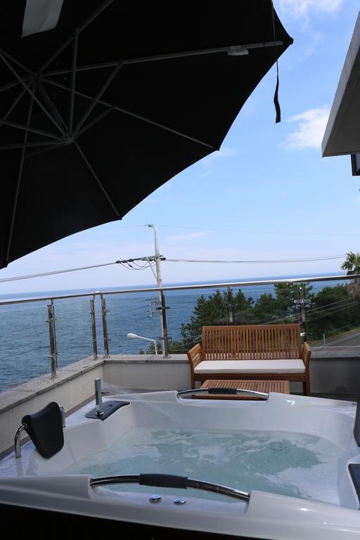 Plumeria Pension Jeju Exterior foto