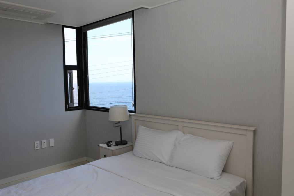 Plumeria Pension Jeju Exterior foto