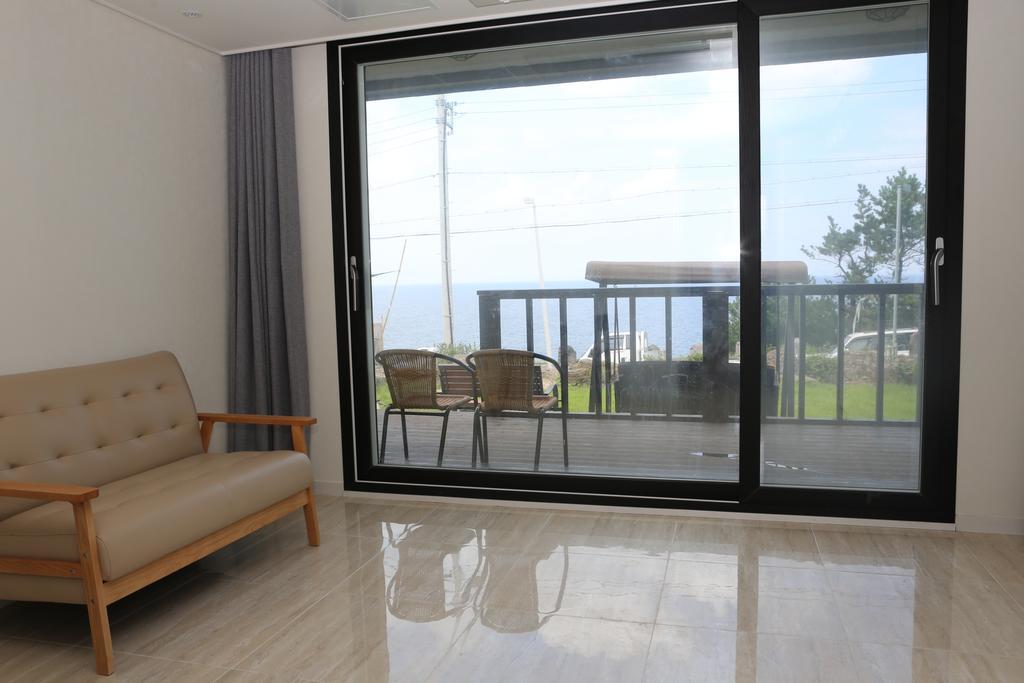Plumeria Pension Jeju Exterior foto